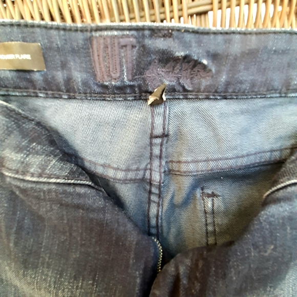 🛍 KUT Denim- (SOFTEST ever)..”Elizabeth” flared Dk blue “distressed” & TALL!🥳 - Picture 6 of 6